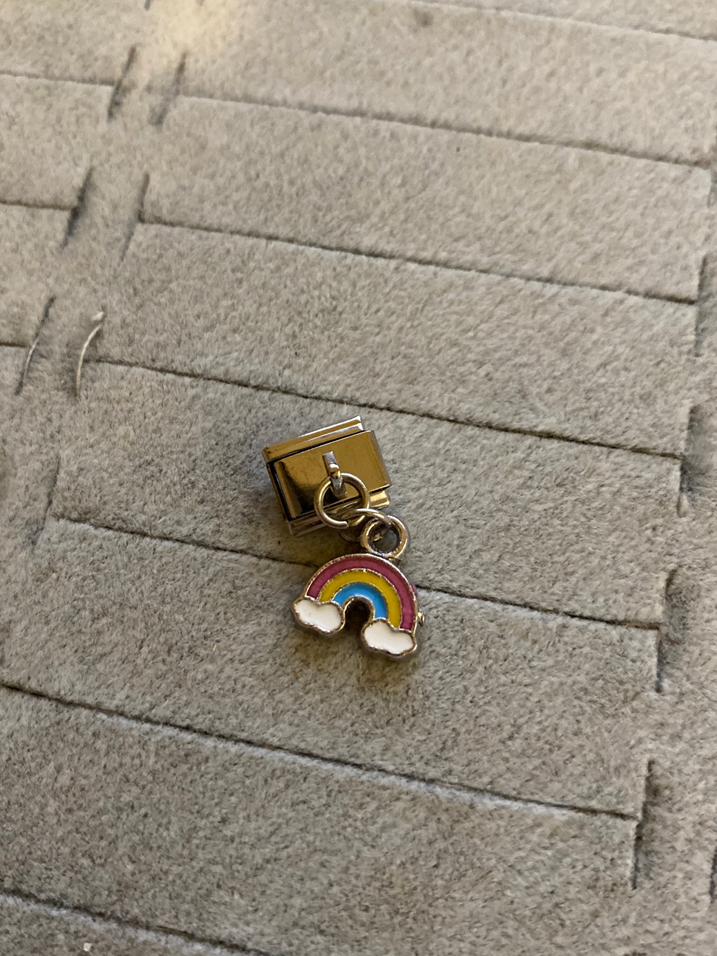 Gökkuşağı Charm