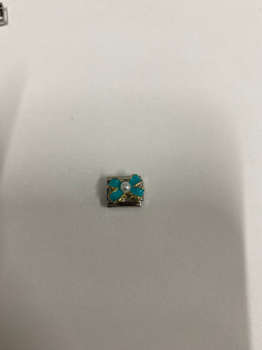 Mavi Kurdele Charm