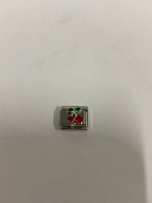 Kiraz Taşlı Charm
