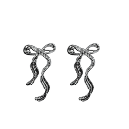 Metal Sallantılı Fiyonk Küpe