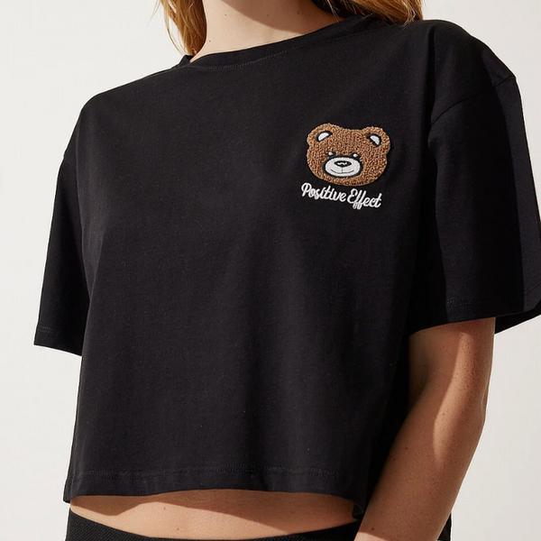 Kadın Siyah Ayıcık Armalı Crop Örme T-Shirt