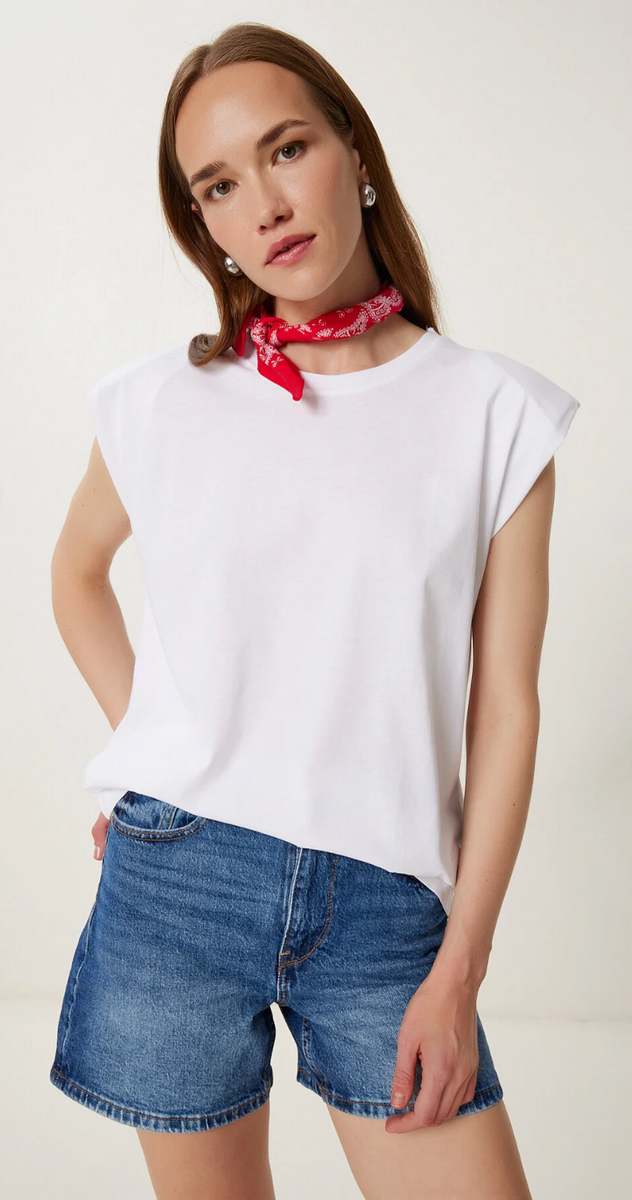 Kadın Beyaz Vatkalı Basic Örme T-Shirt