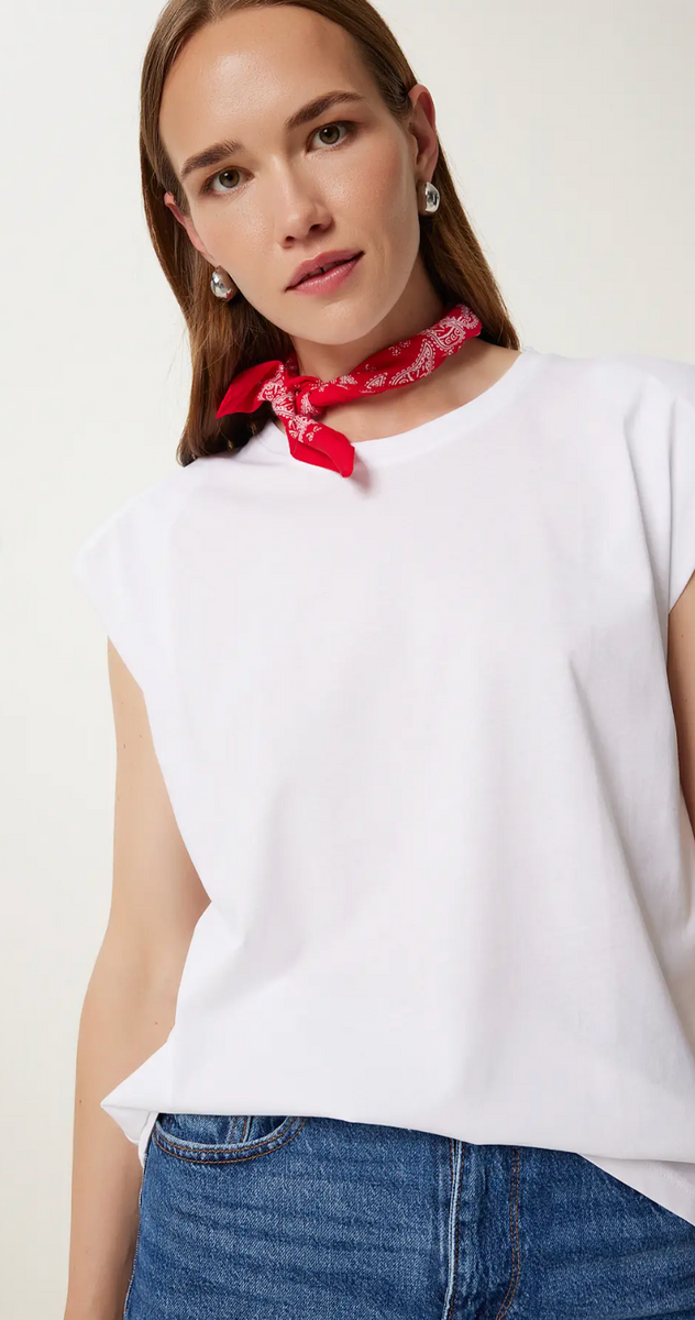 Kadın Beyaz Vatkalı Basic Örme T-Shirt