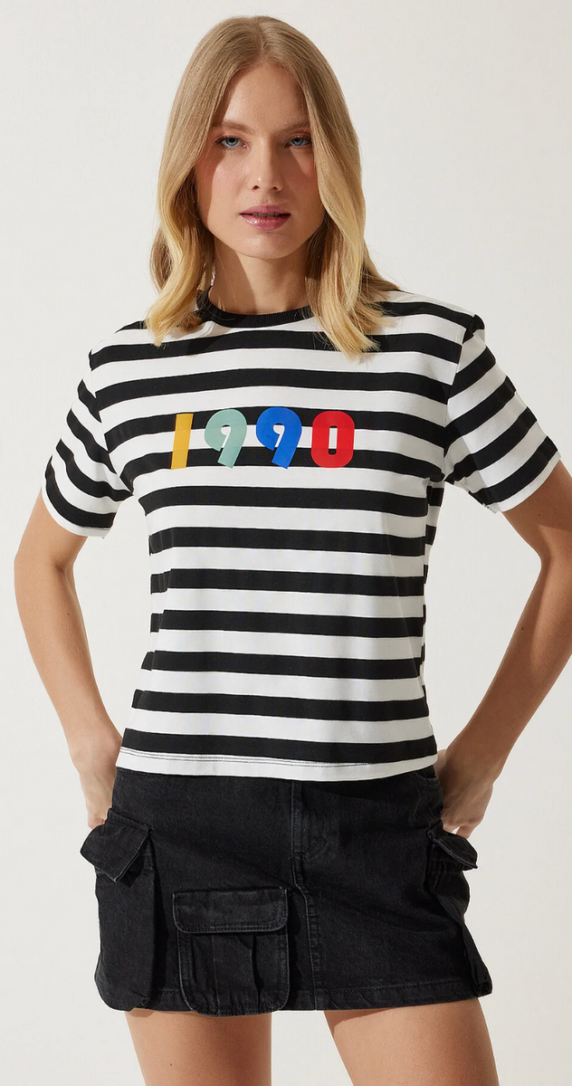 Kadın Siyah Beyaz Baskılı Çizgili Örme  T-Shirt