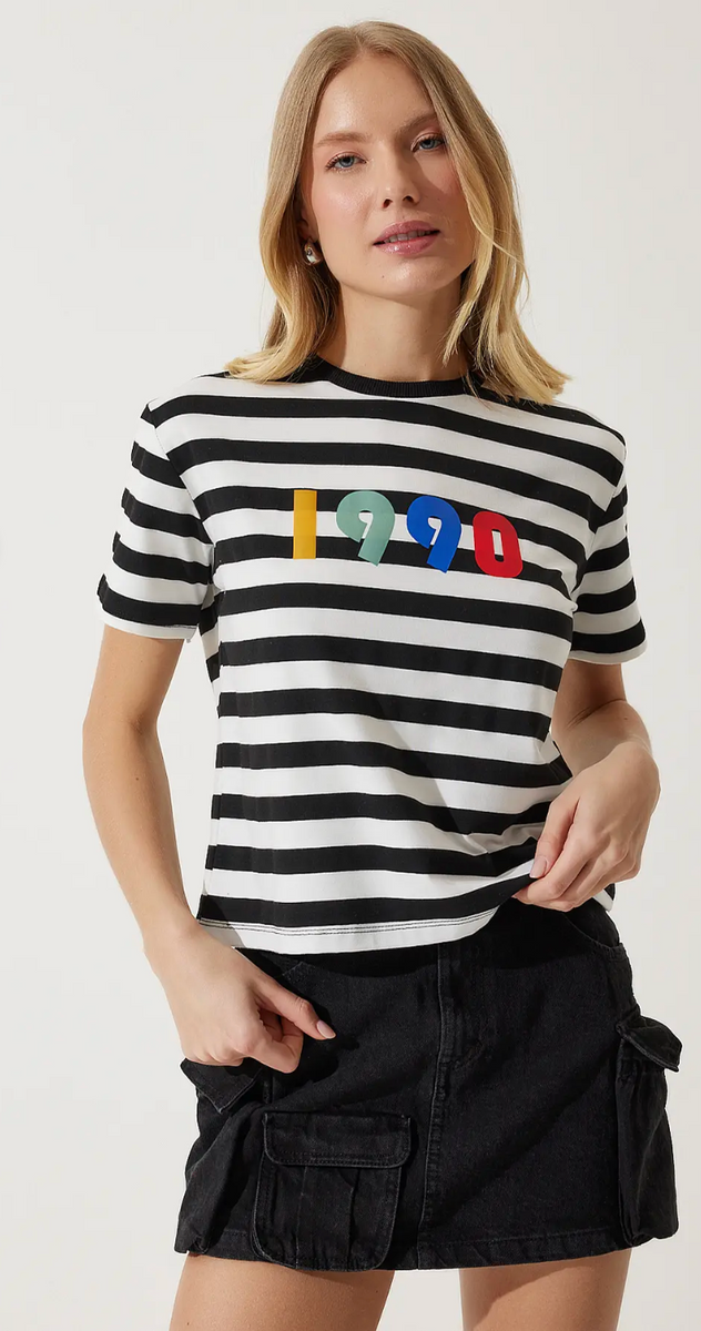 Kadın Siyah Beyaz Baskılı Çizgili Örme  T-Shirt