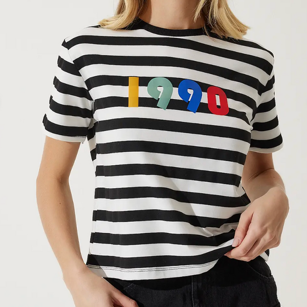 Kadın Siyah Beyaz Baskılı Çizgili Örme  T-Shirt
