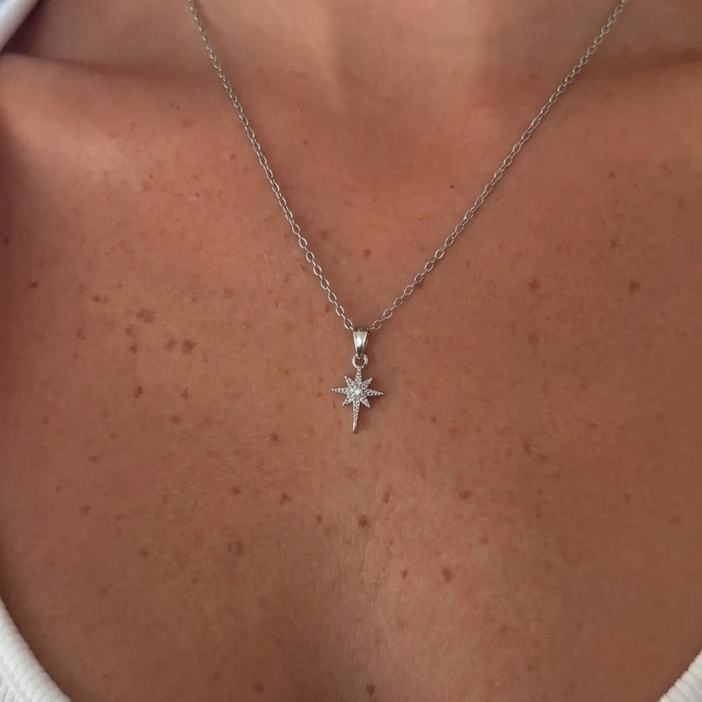 Kararmaz Mini Kutup Yıldızı Kolye