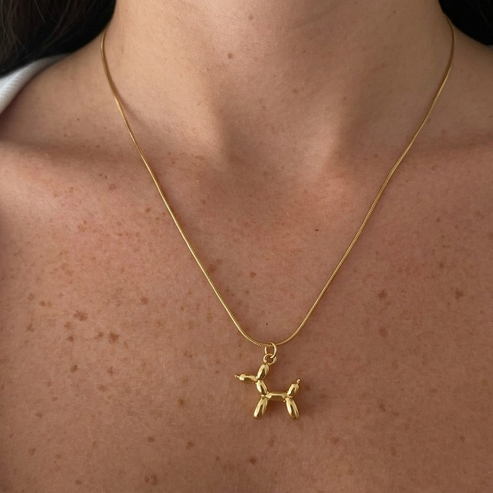 Kararmaz Balon Köpek Figürlü Kolye