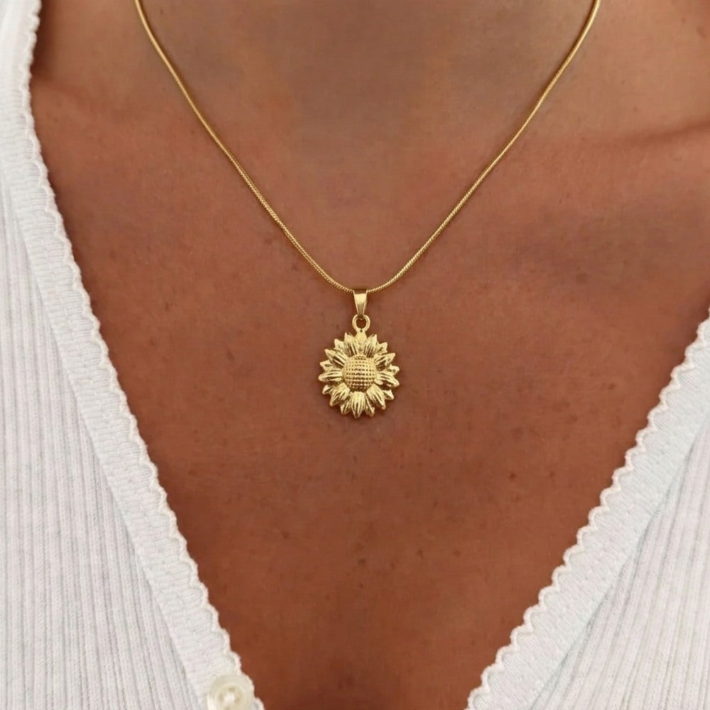 Kararmaz Papatya Kolye