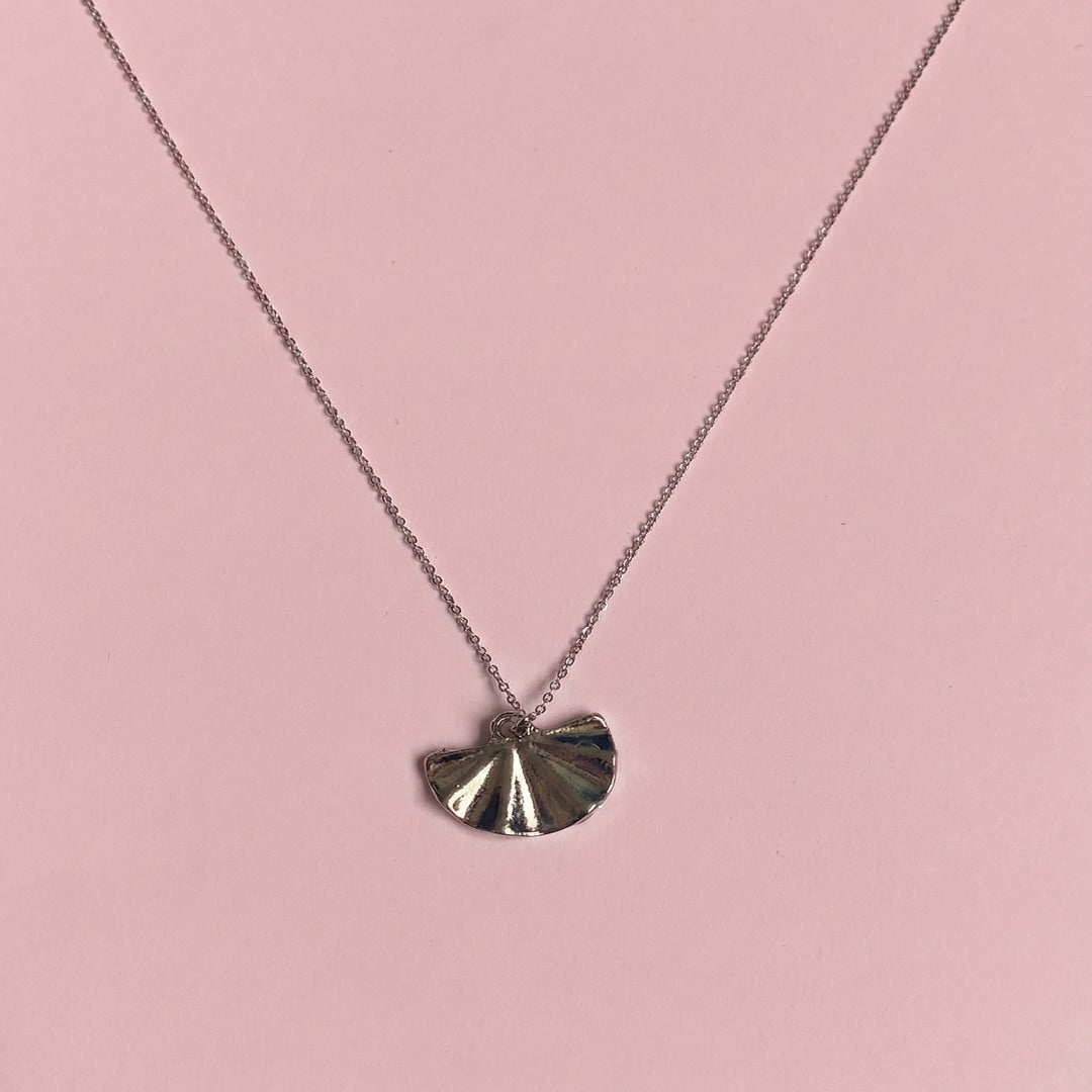 Çelik Gümüş Yelpaze Kolye