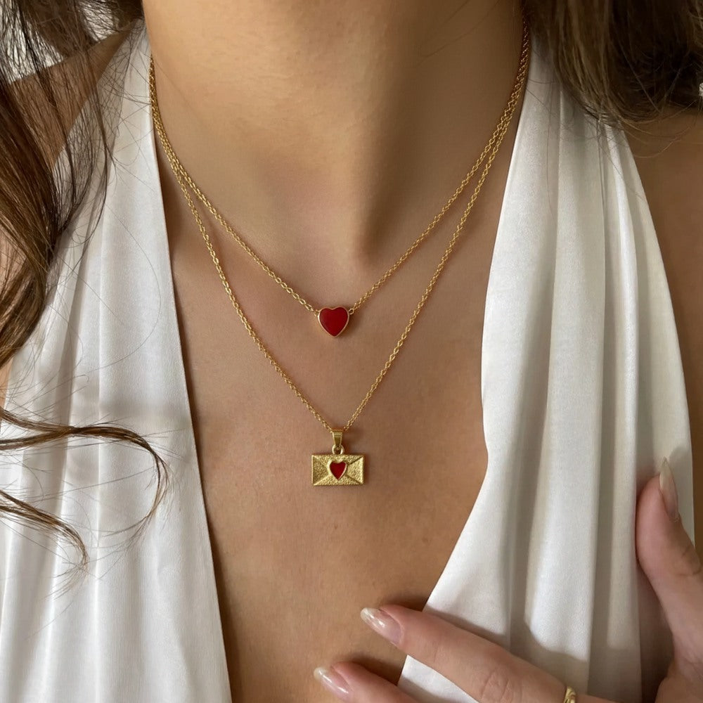 Kırmızı Zarf Kolye ve Kırmızı Kalp Kolye 2'li Set