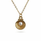 İrva Collection Sea Girl Kolye featuring a delicate design with ocean-themed elements in silver.