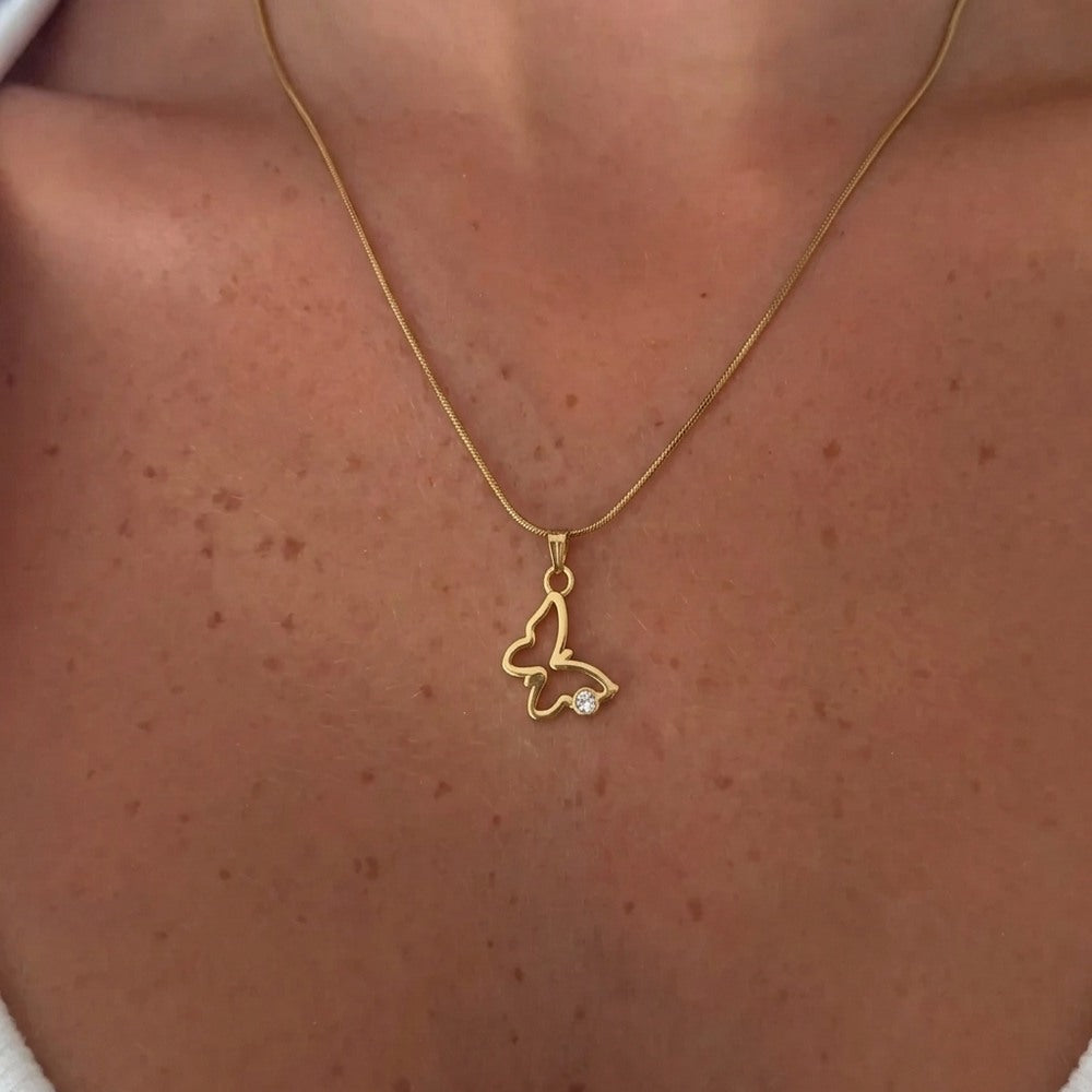 Kararmaz Kelebek Kolye