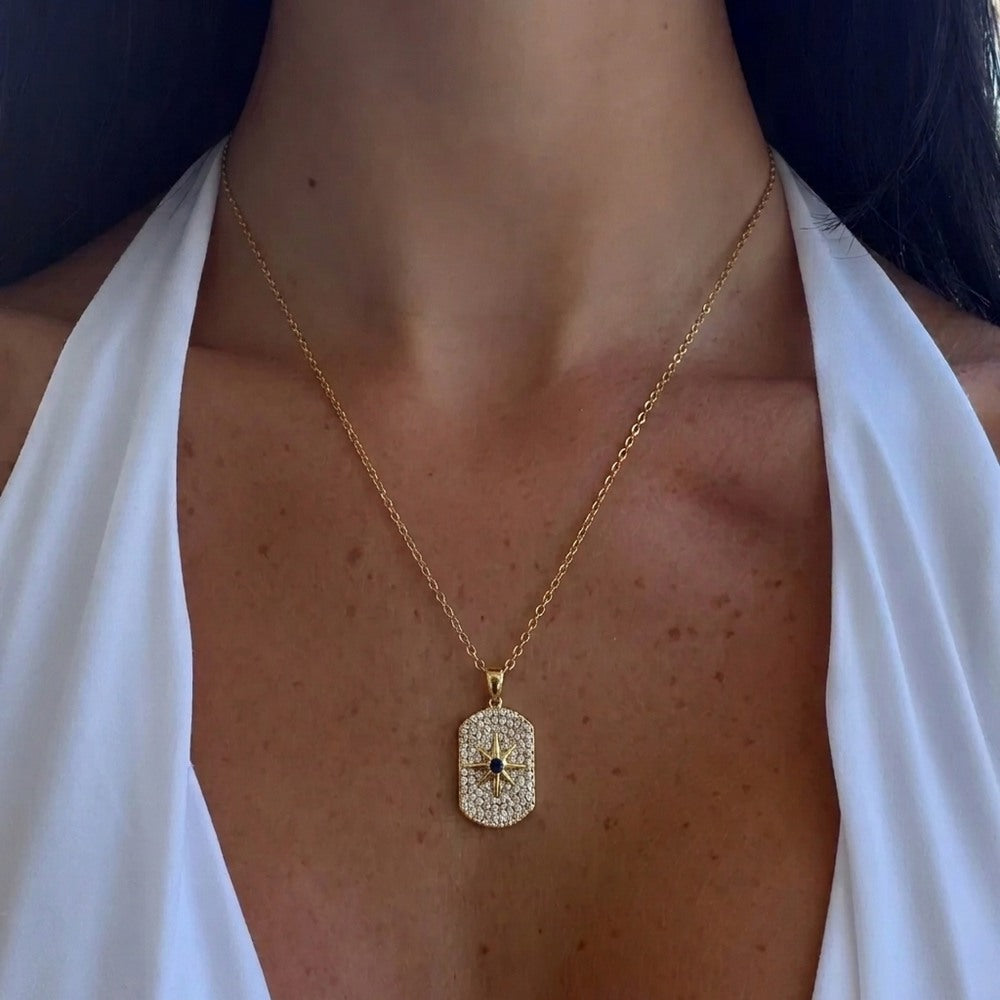 Kararmaz Taşlı Kutup Yıldızı Kolye