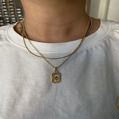 Gold Kutup Yıldızı Kolye