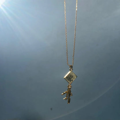 Çelik Pasaport Charm Kolye