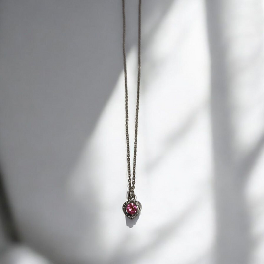 PNDR Model Pembe Taşlı Kalp Kolye