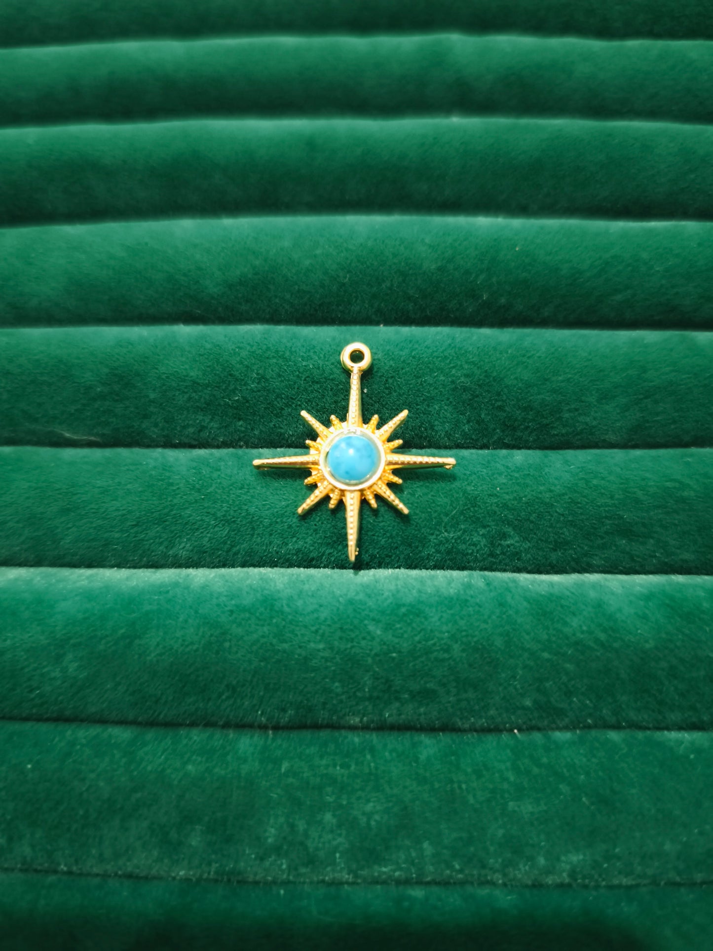 Mavi Mineli Kutup Yıldızı Charm