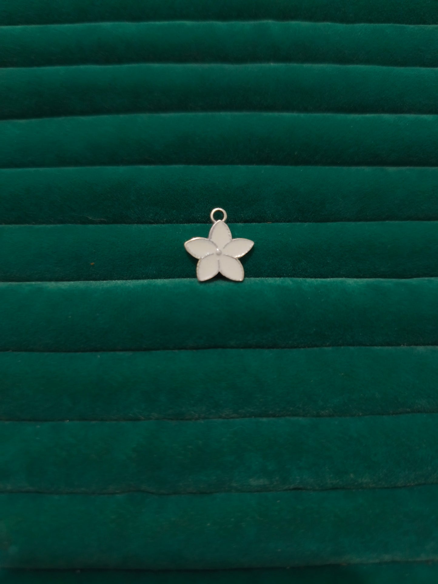 Silver Beyaz Lotus Çiçeği Charm