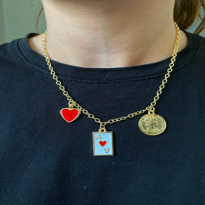 Queen of Hearts Kolye – Aşk, Şans ve Gücün Simgesi