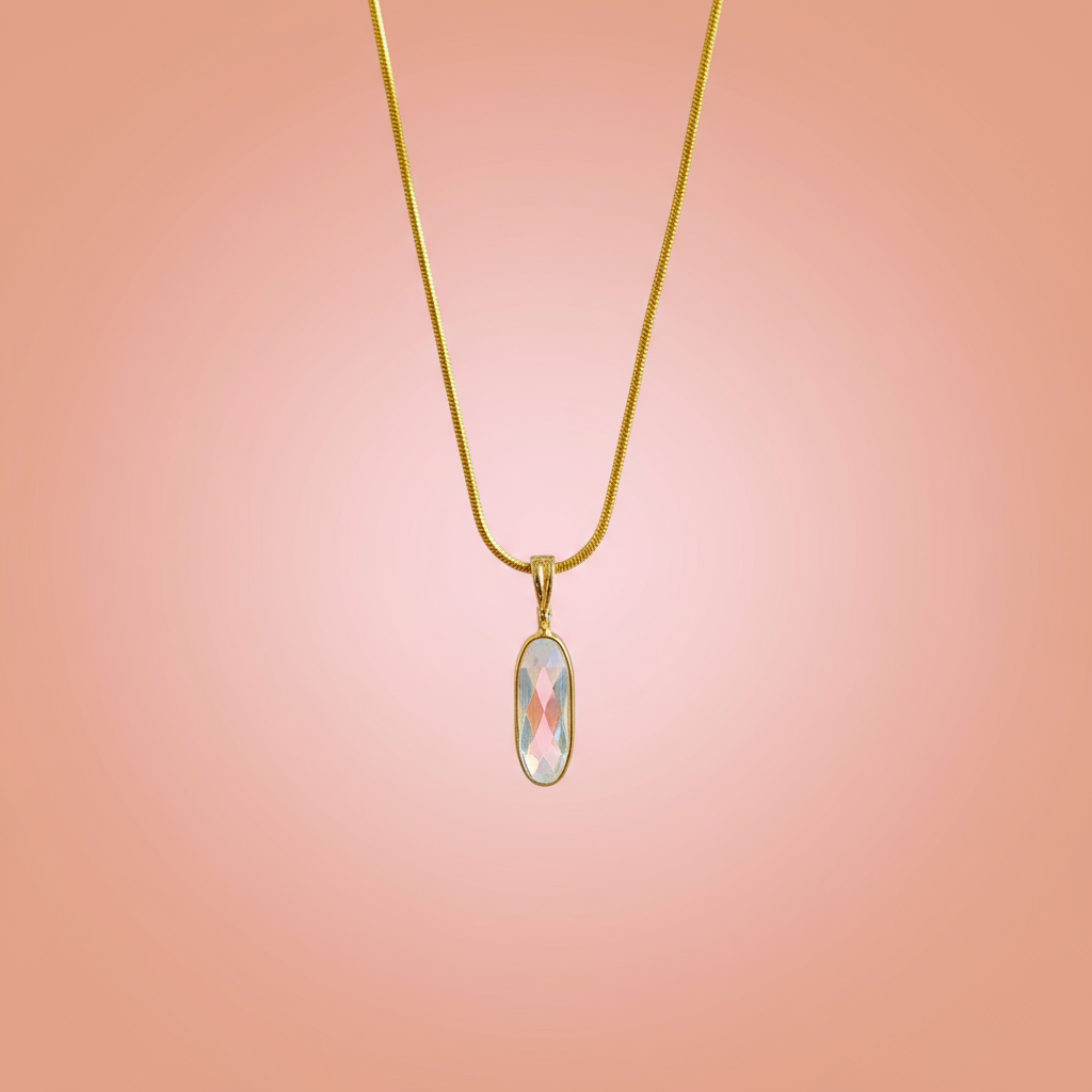 Parlak Taşlı Kolye