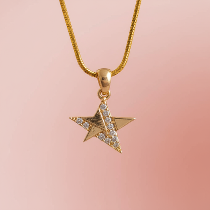 Zirkon Taşlı Yıldız Detaylı Kolye
