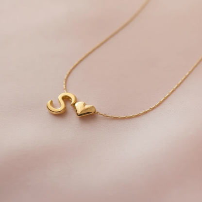 Kalp Detaylı Harf Kolye