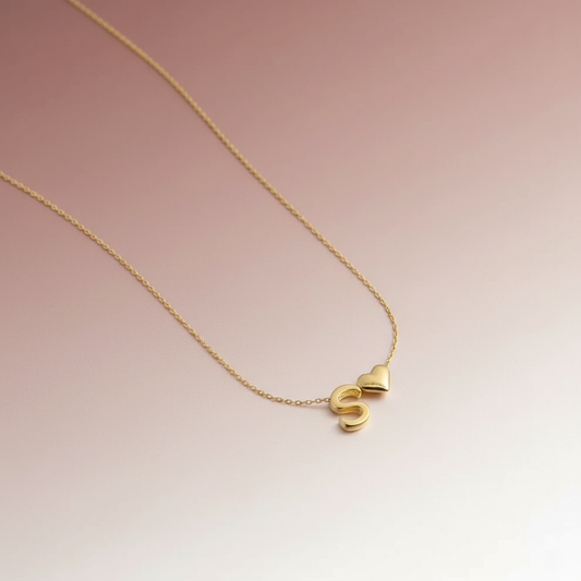 Kalp Detaylı Harf Kolye