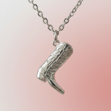 Trend Kovboy Bot Kolye - İrva Collection