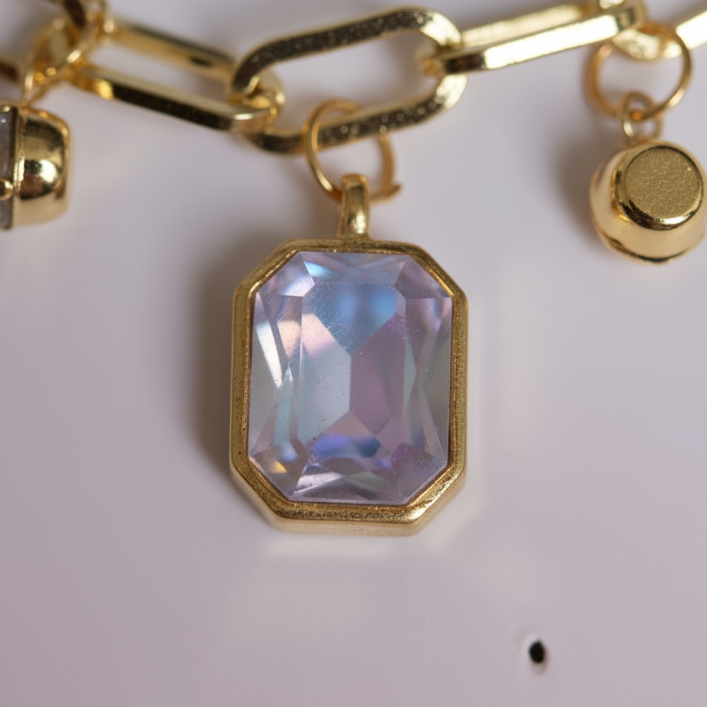 Parlak Taşlı Charm Bileklik