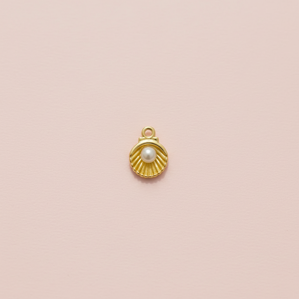 İncili Deniz Kabuğu Charm - İrva Collection