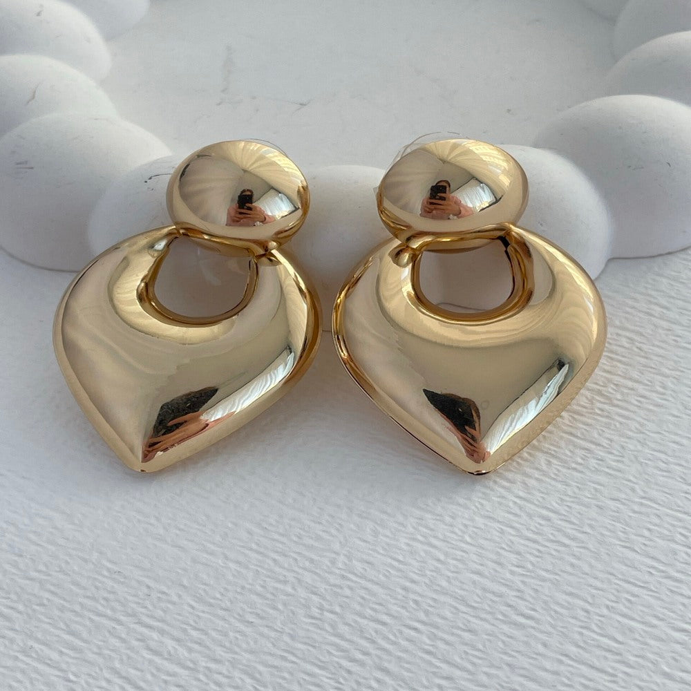 Damla Sallantılı Marka Model Küpe