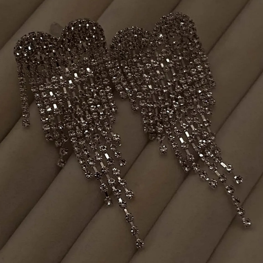 irva collection Kristal Taşlı Kalp Sallanan Küpe