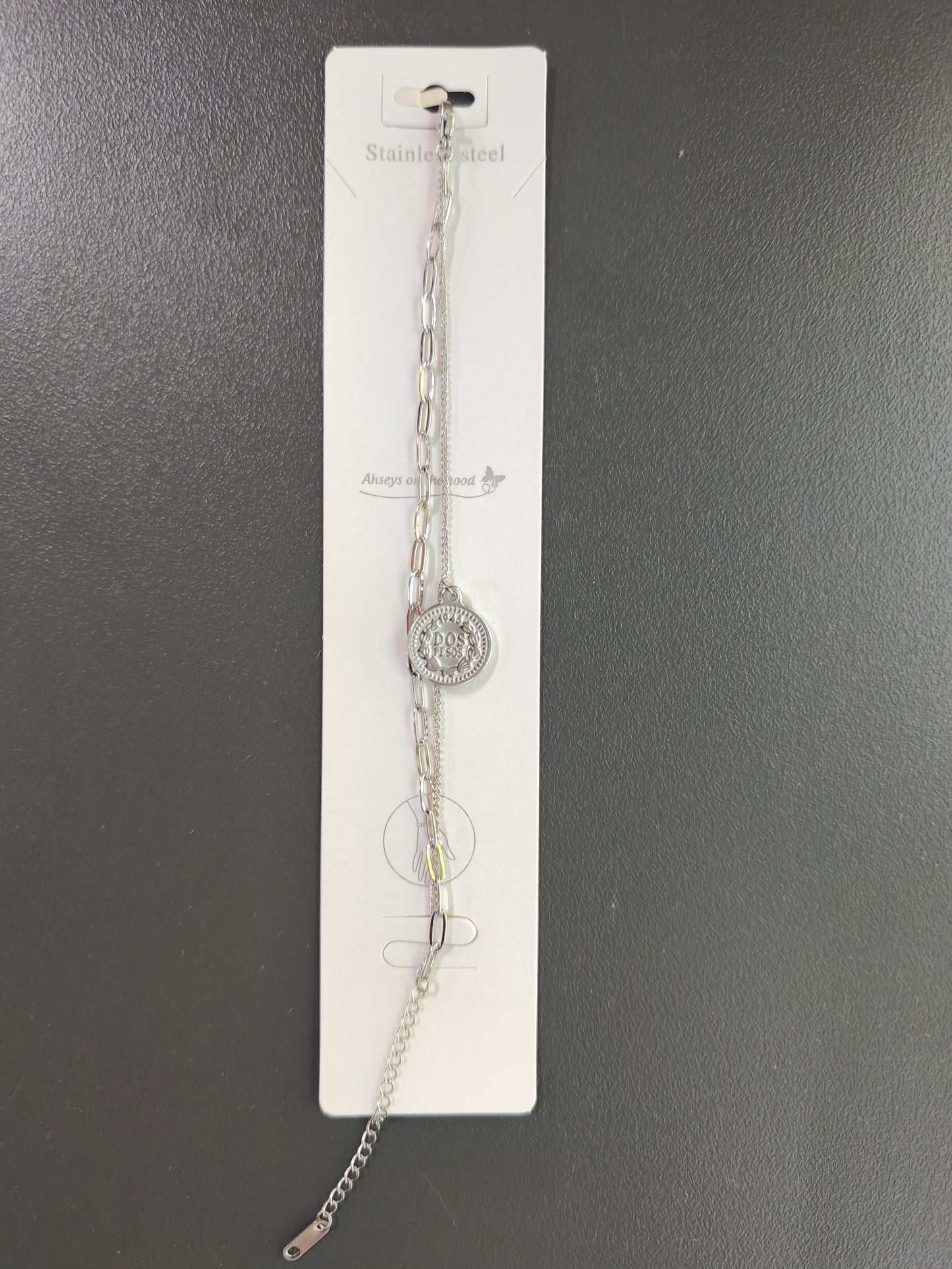 Madalyon Charm Zincir Kolye